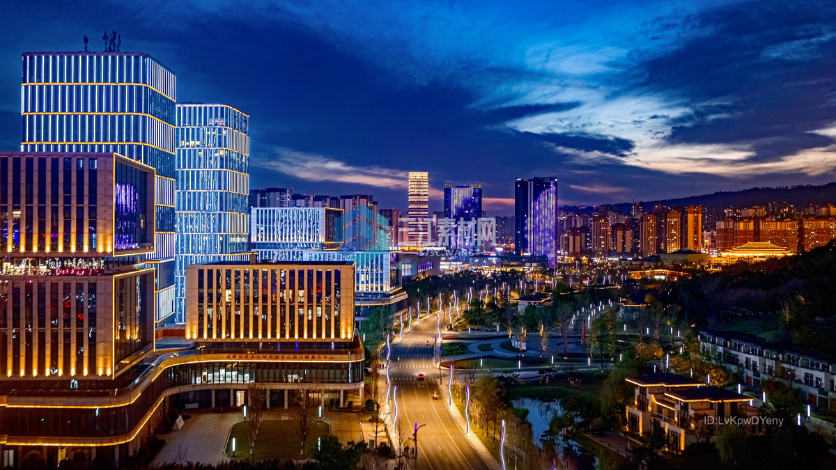 华灯初上，宜宾科教集团院士楼映耀城市夜章